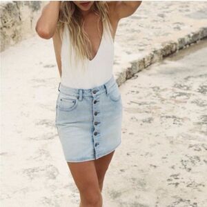 Billabong Good Life Button Denim Skirt Size 31